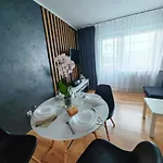 Apartamento & *